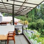 Zadaszenie tarasu w praktyce – jak obliczyć minimalny kąt dla skutecznego odpływu wody