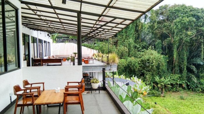 Zadaszenie tarasu w praktyce – jak obliczyć minimalny kąt dla skutecznego odpływu wody